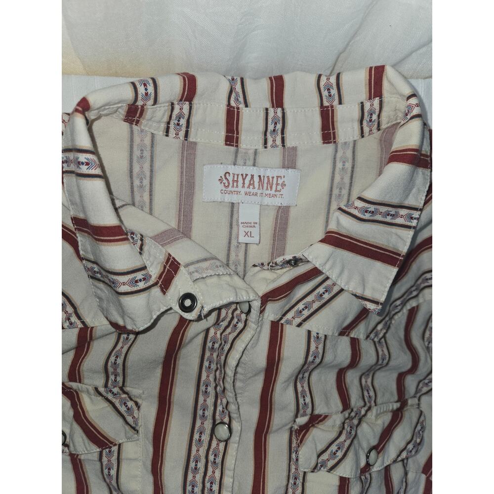 Shyanne red and white striped pearl long sleeve button up size XL